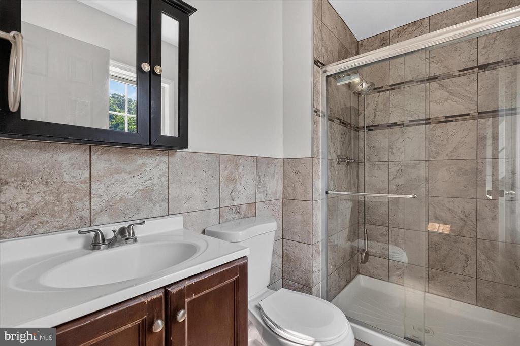2 RASPBERRY DR