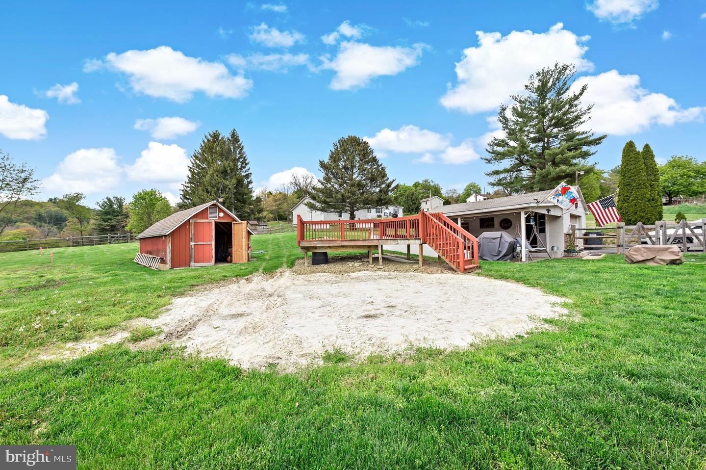 40 Hahns Dairy Rd