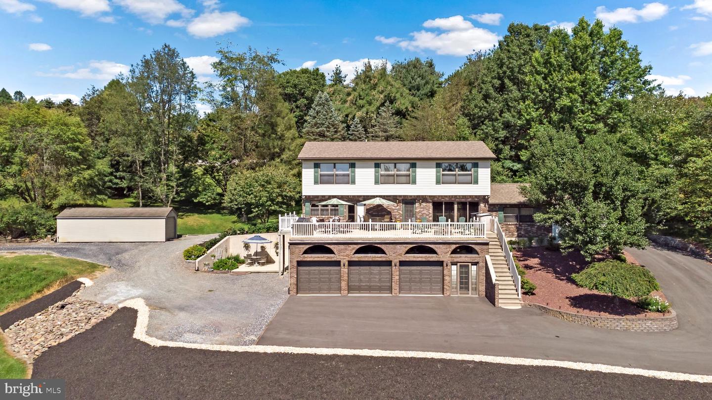 435 Maxine Dr