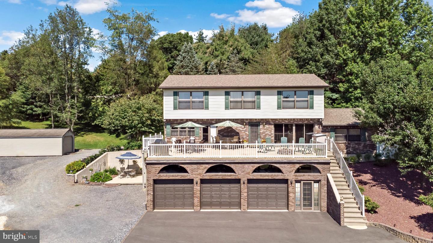 435 Maxine Dr