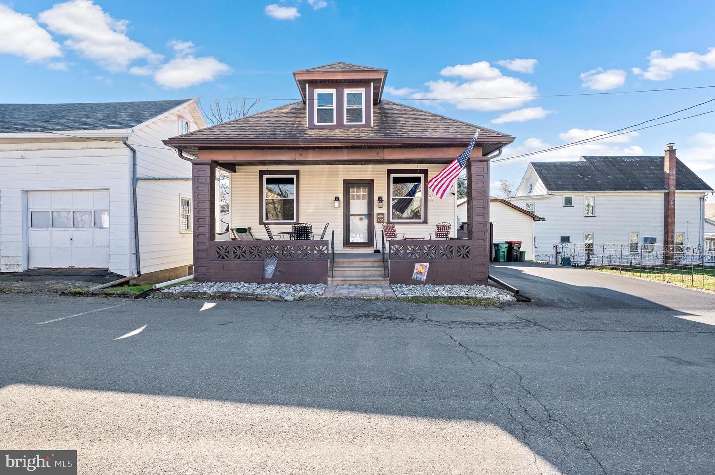 403 Union St