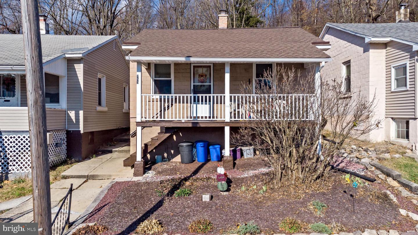753 Edgemont Ave