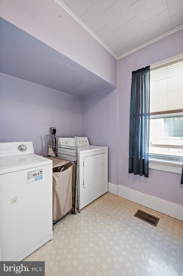 753 Edgemont Ave