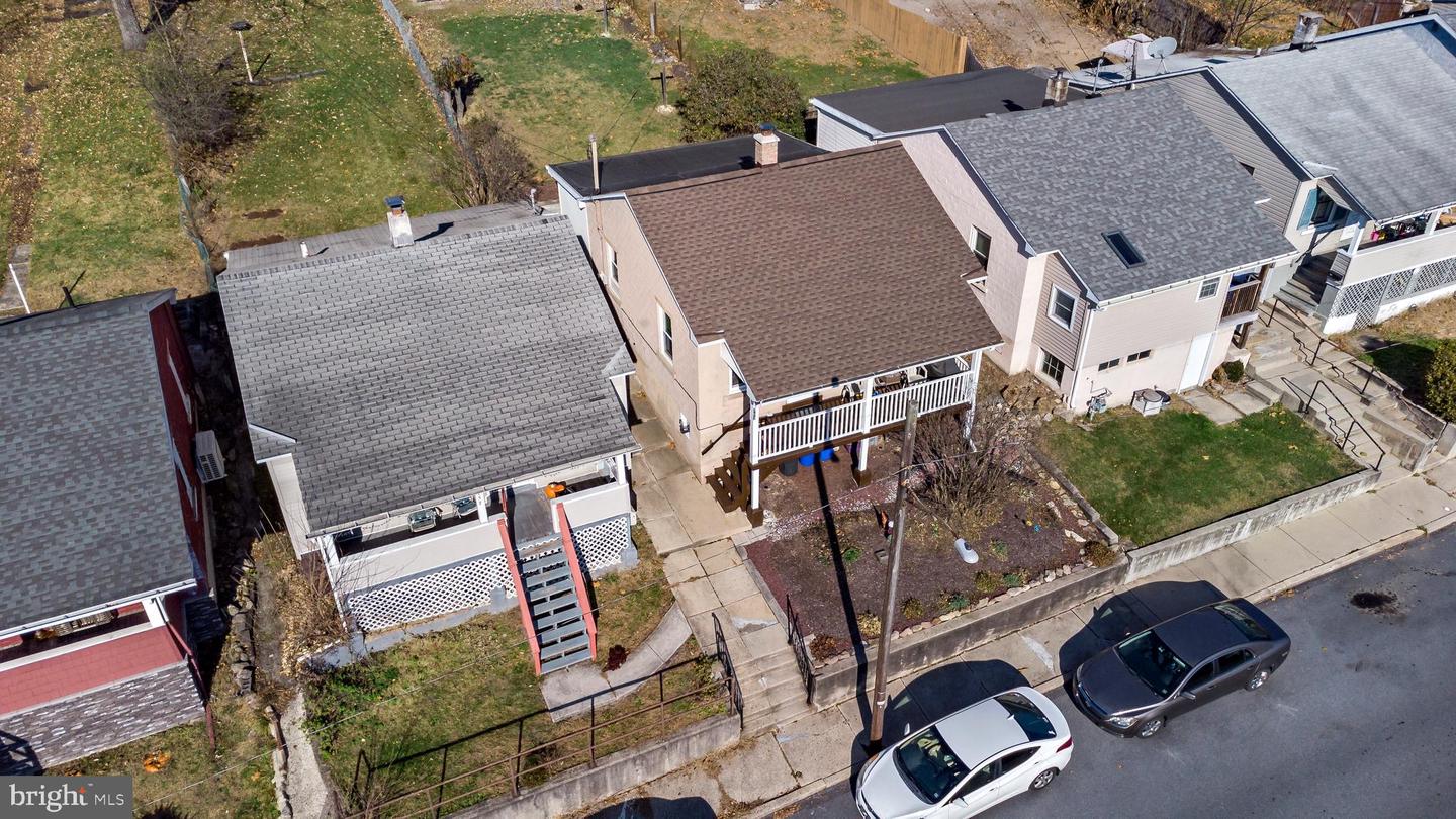 753 Edgemont Ave