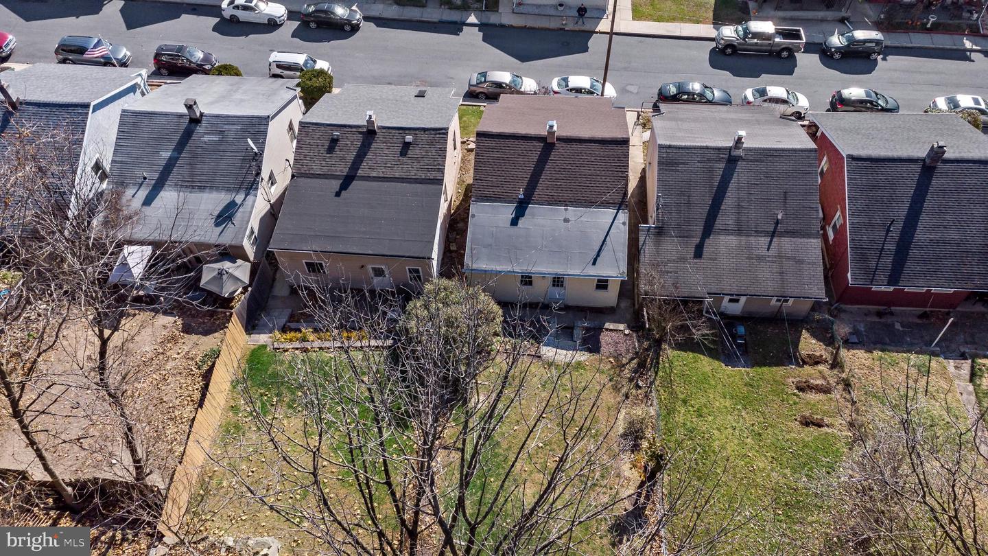 753 Edgemont Ave