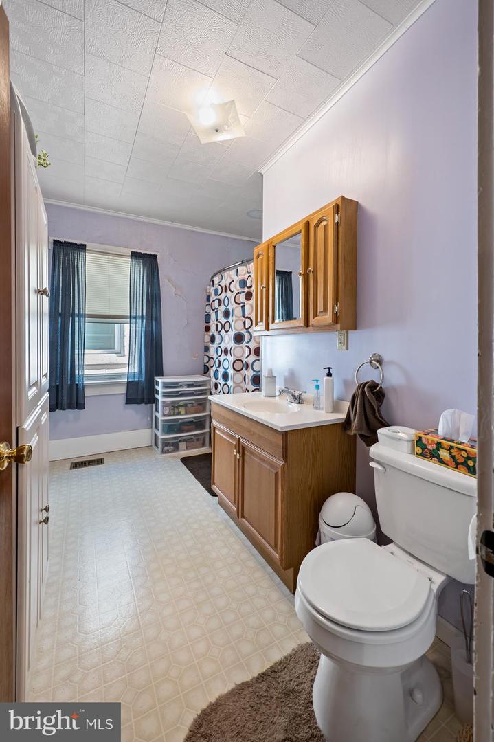 753 Edgemont Ave