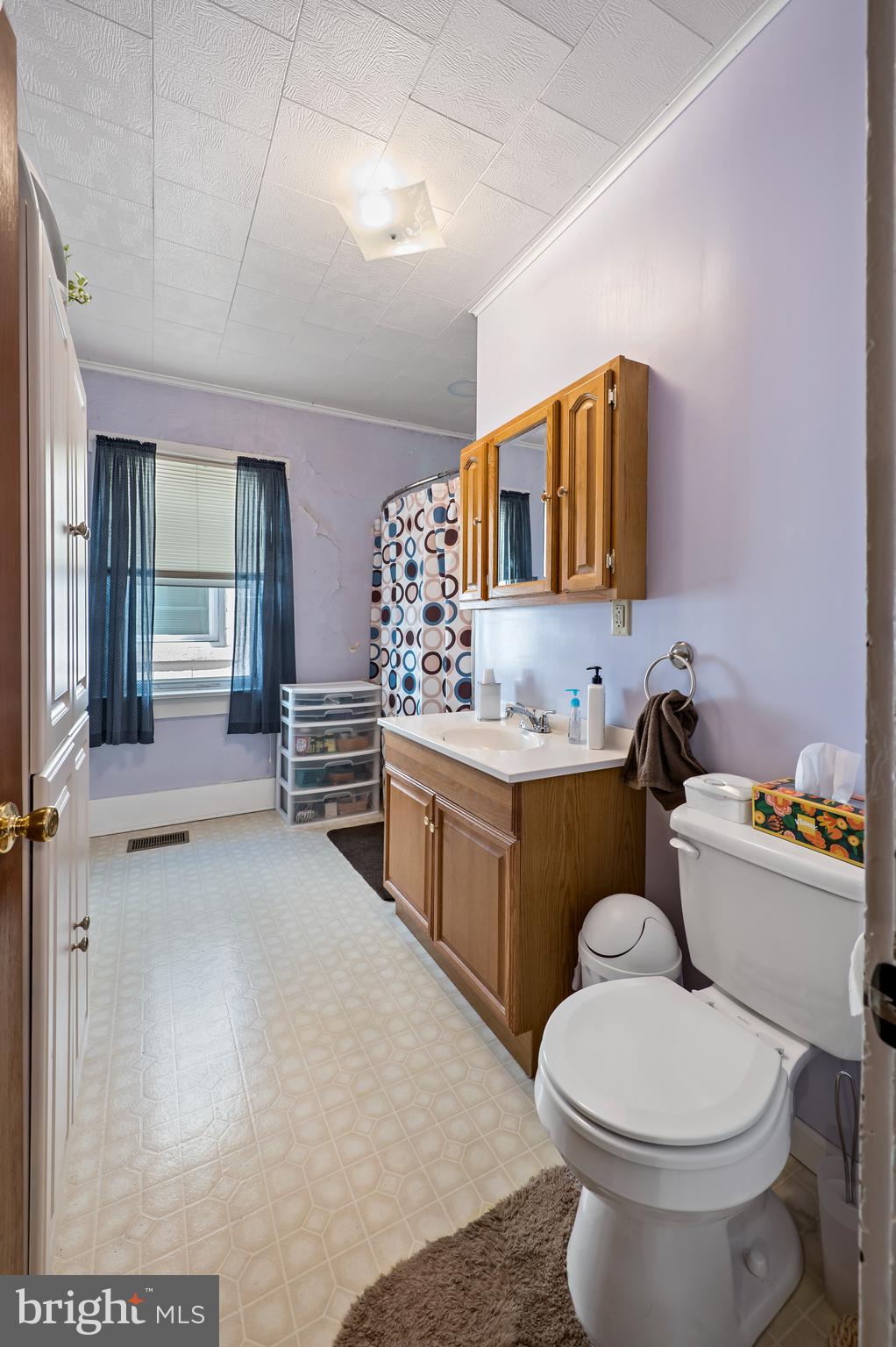 753 Edgemont Ave