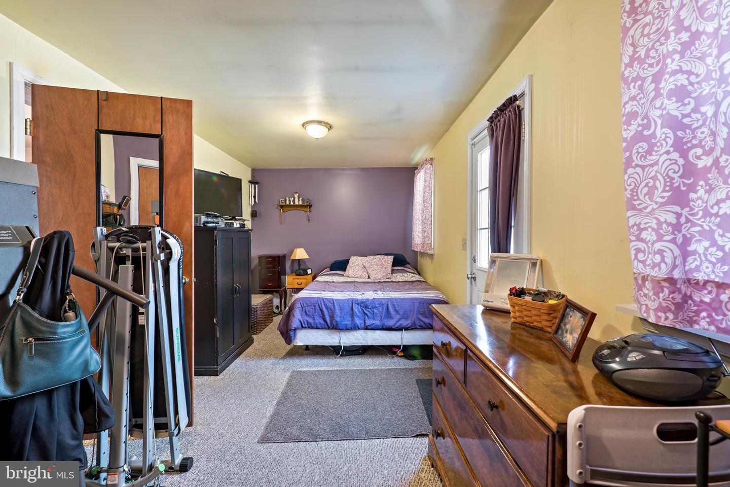 753 Edgemont Ave