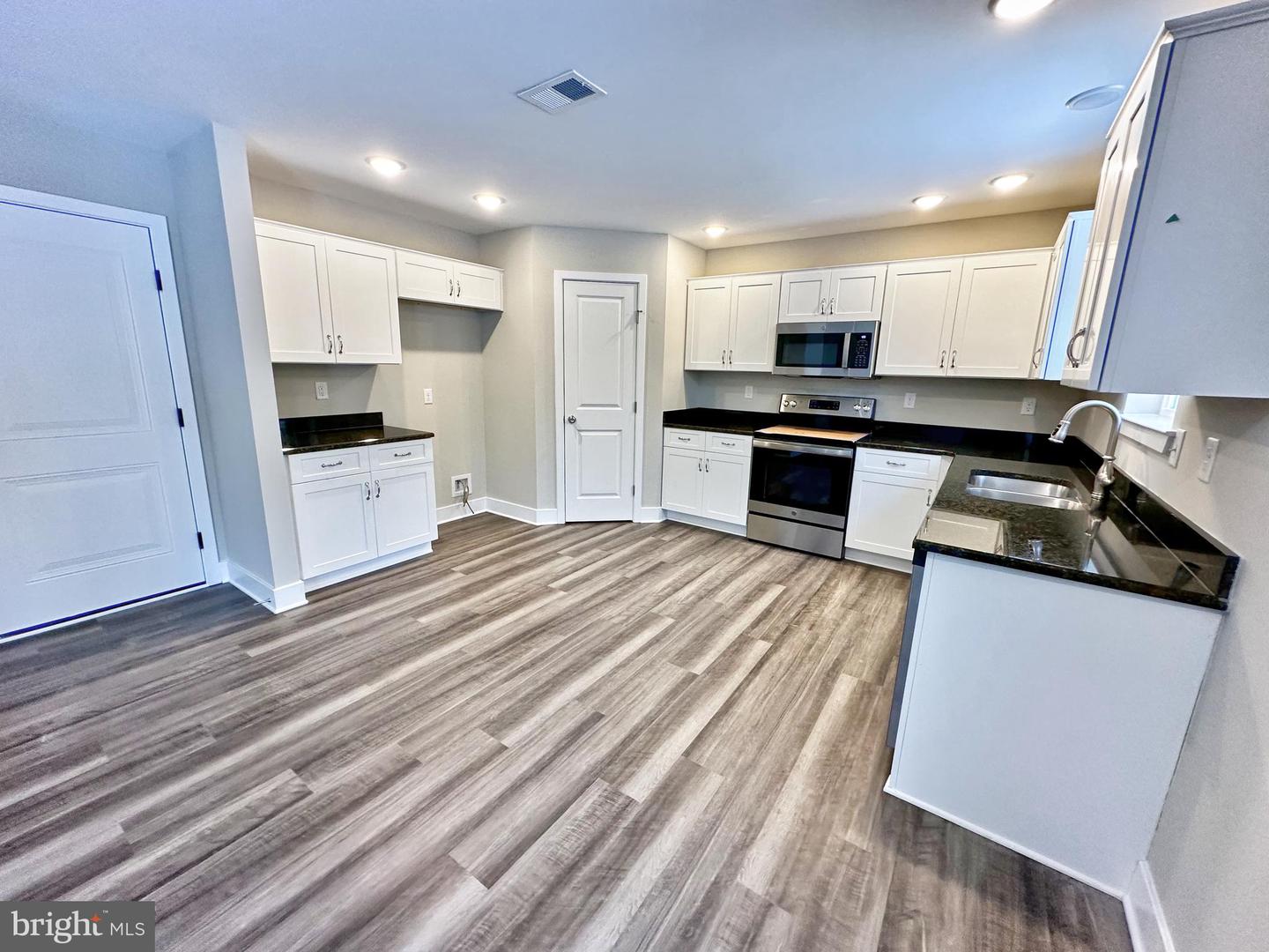 111 Wild Creek Dr
