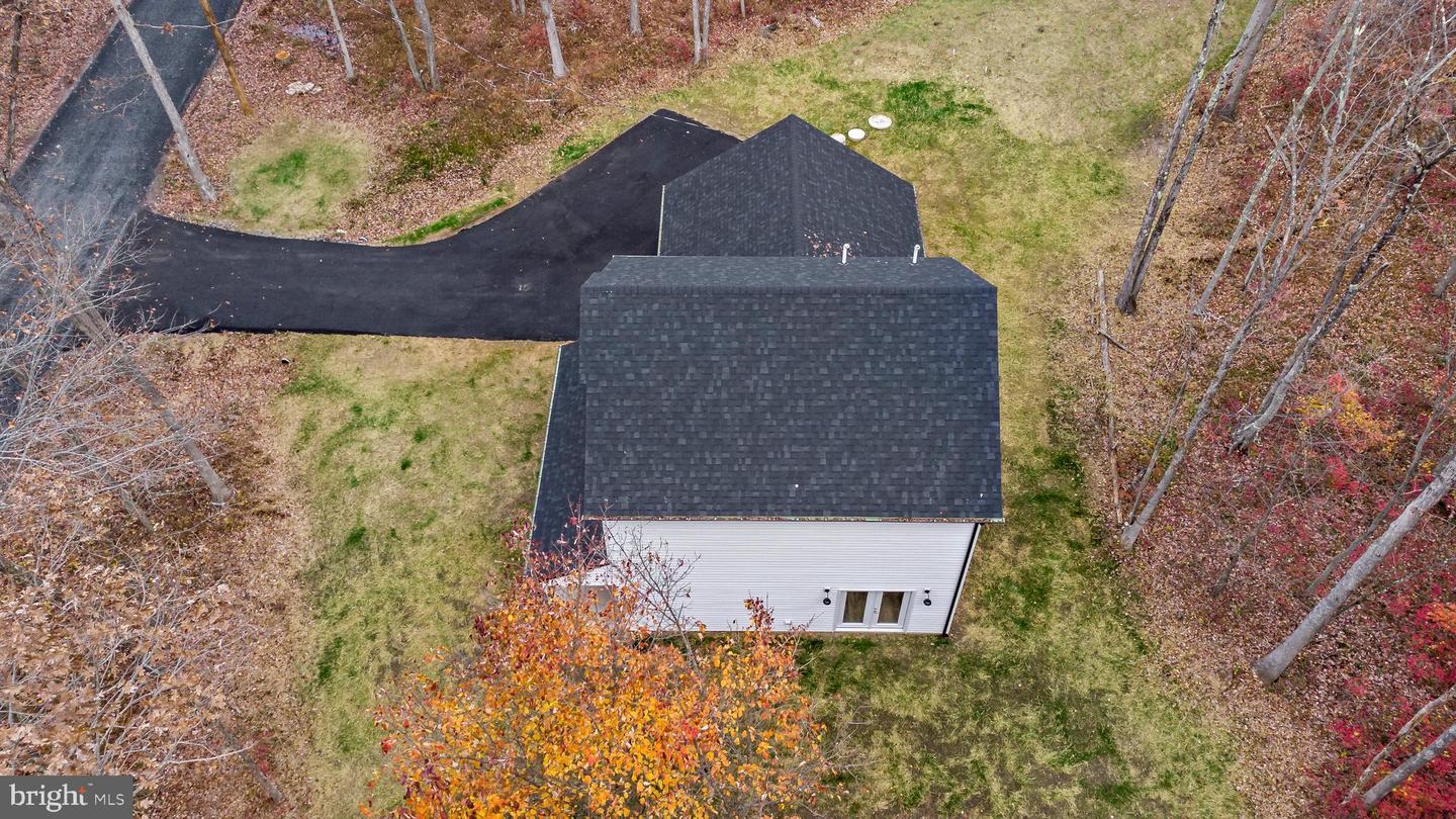 25 Oak Ln W