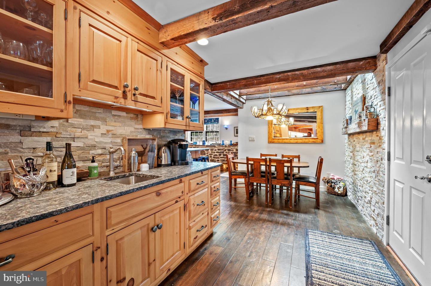 526 Moseywood Rd