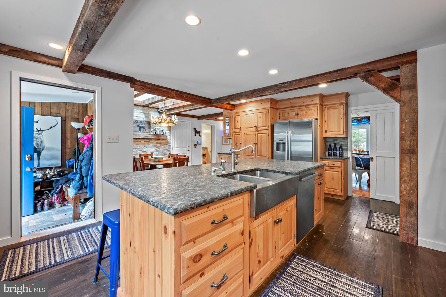 526 Moseywood Rd
