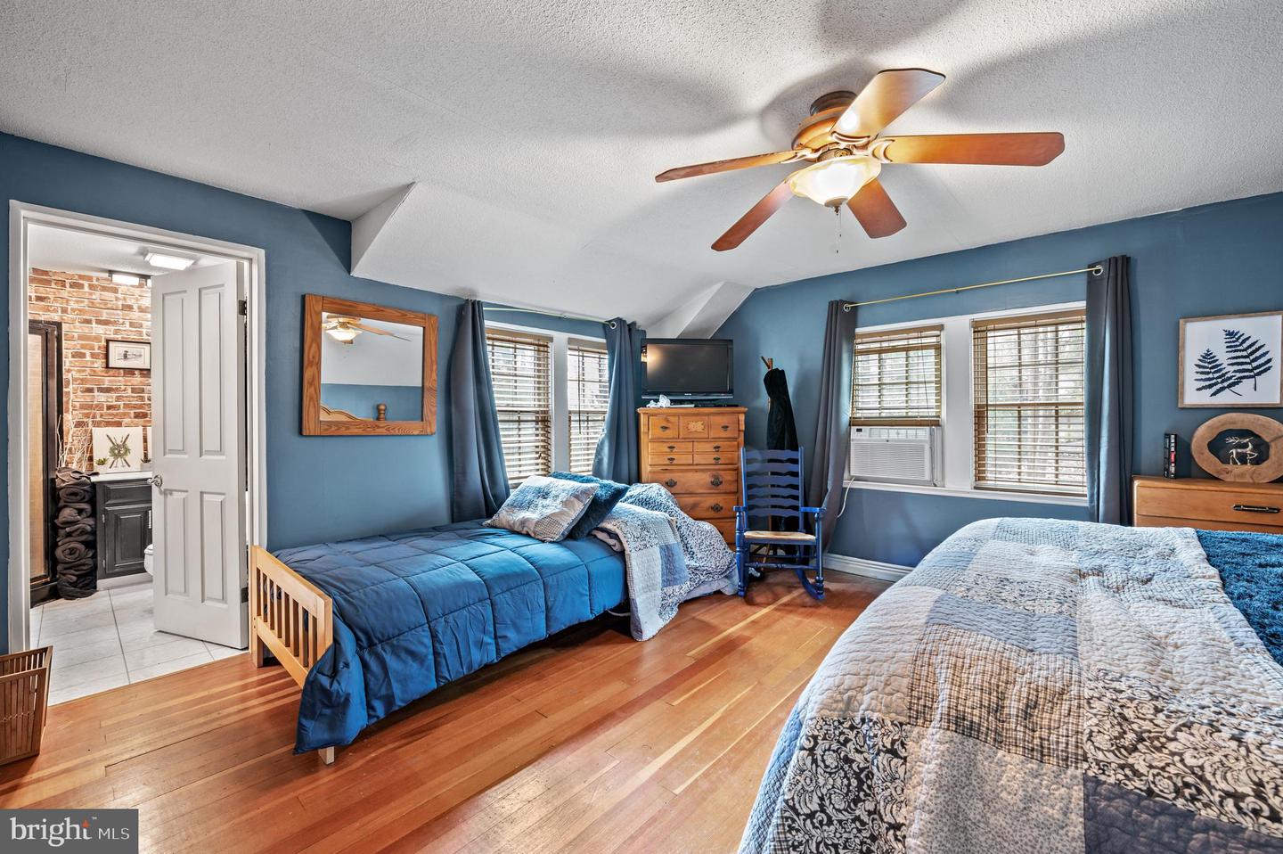 526 Moseywood Rd