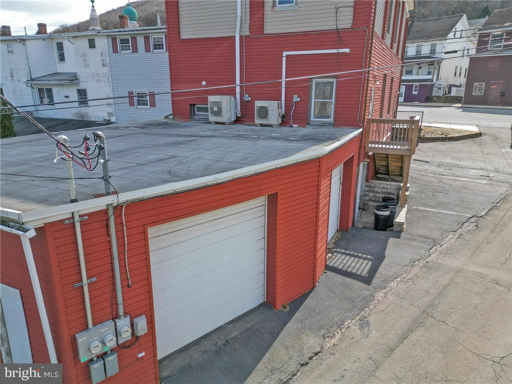 90 W Center Ave