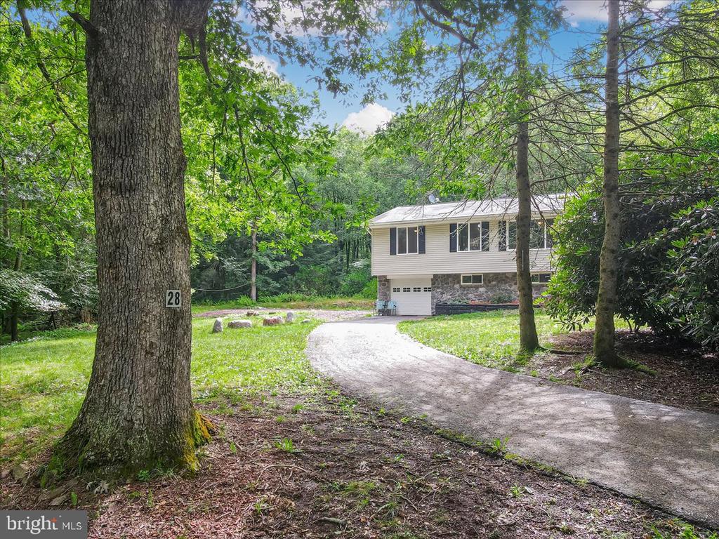 28 Andrew Dr