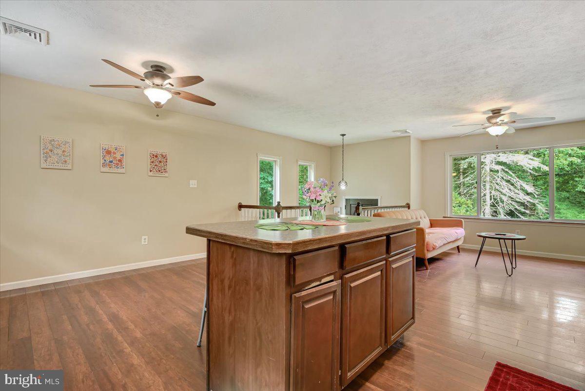 28 Andrew Dr