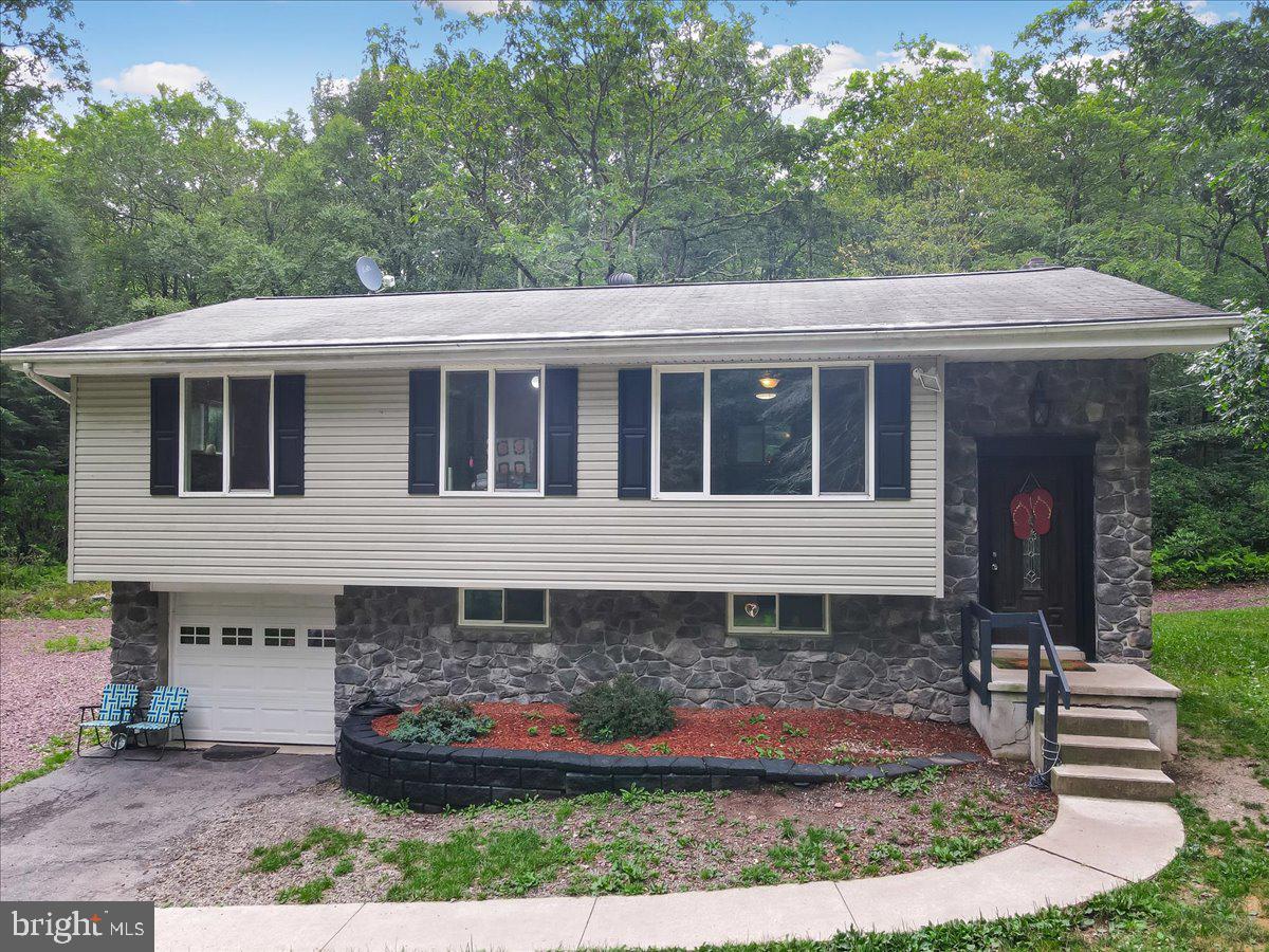 28 Andrew Dr