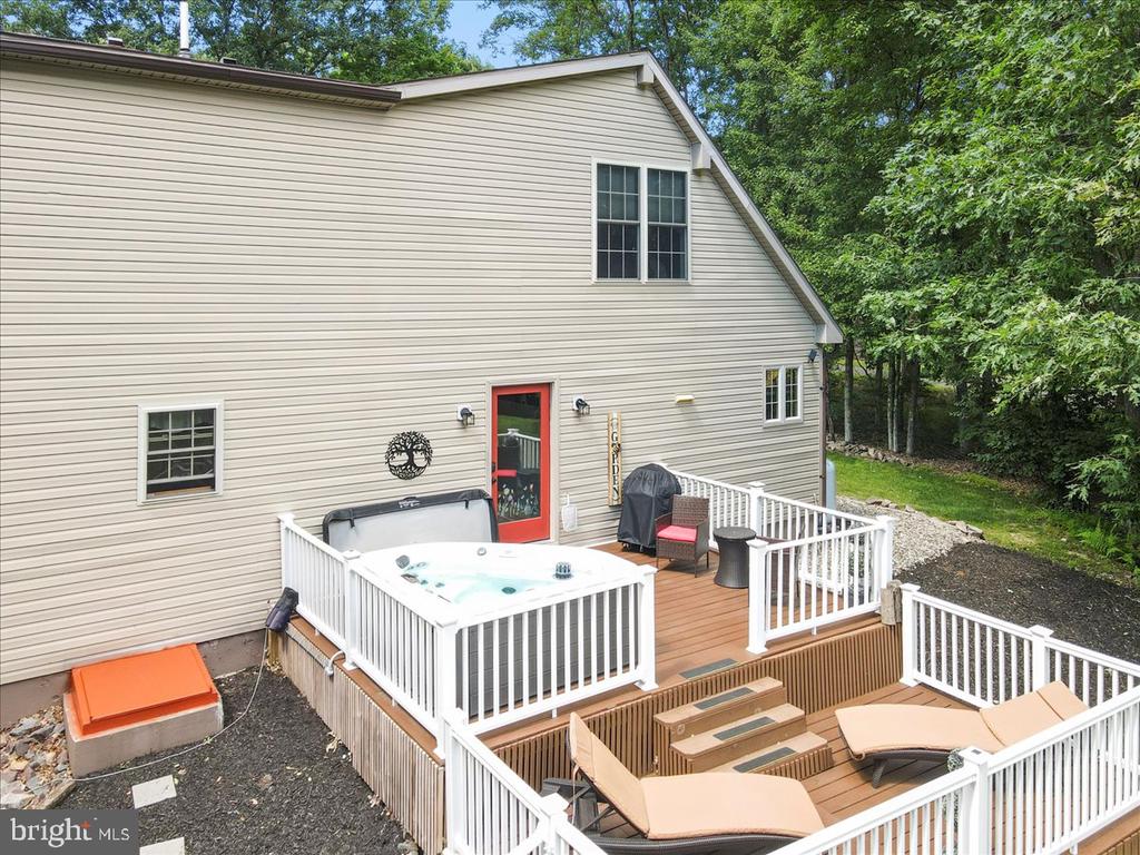 11 Pinoak Dr