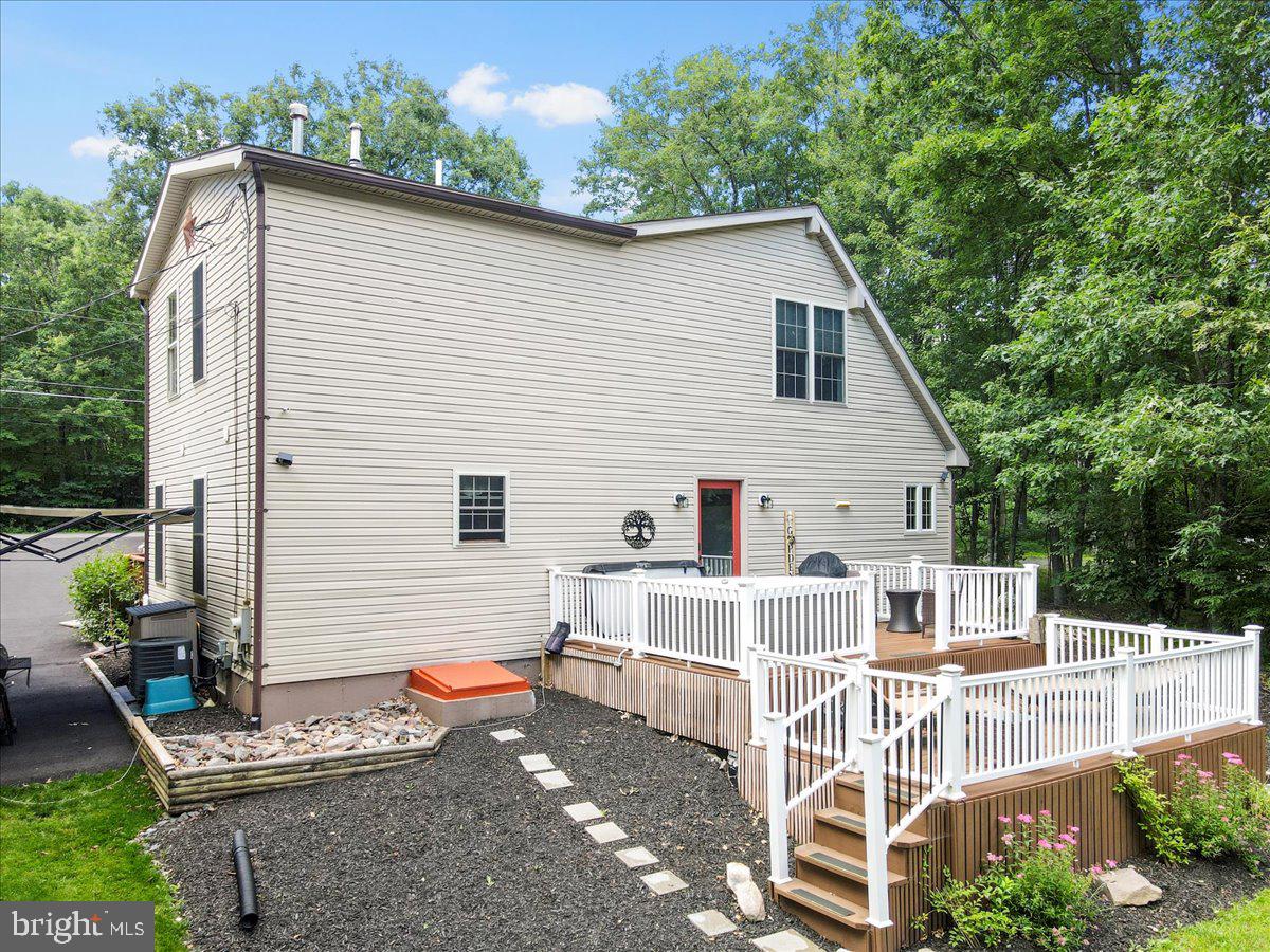 11 Pinoak Dr