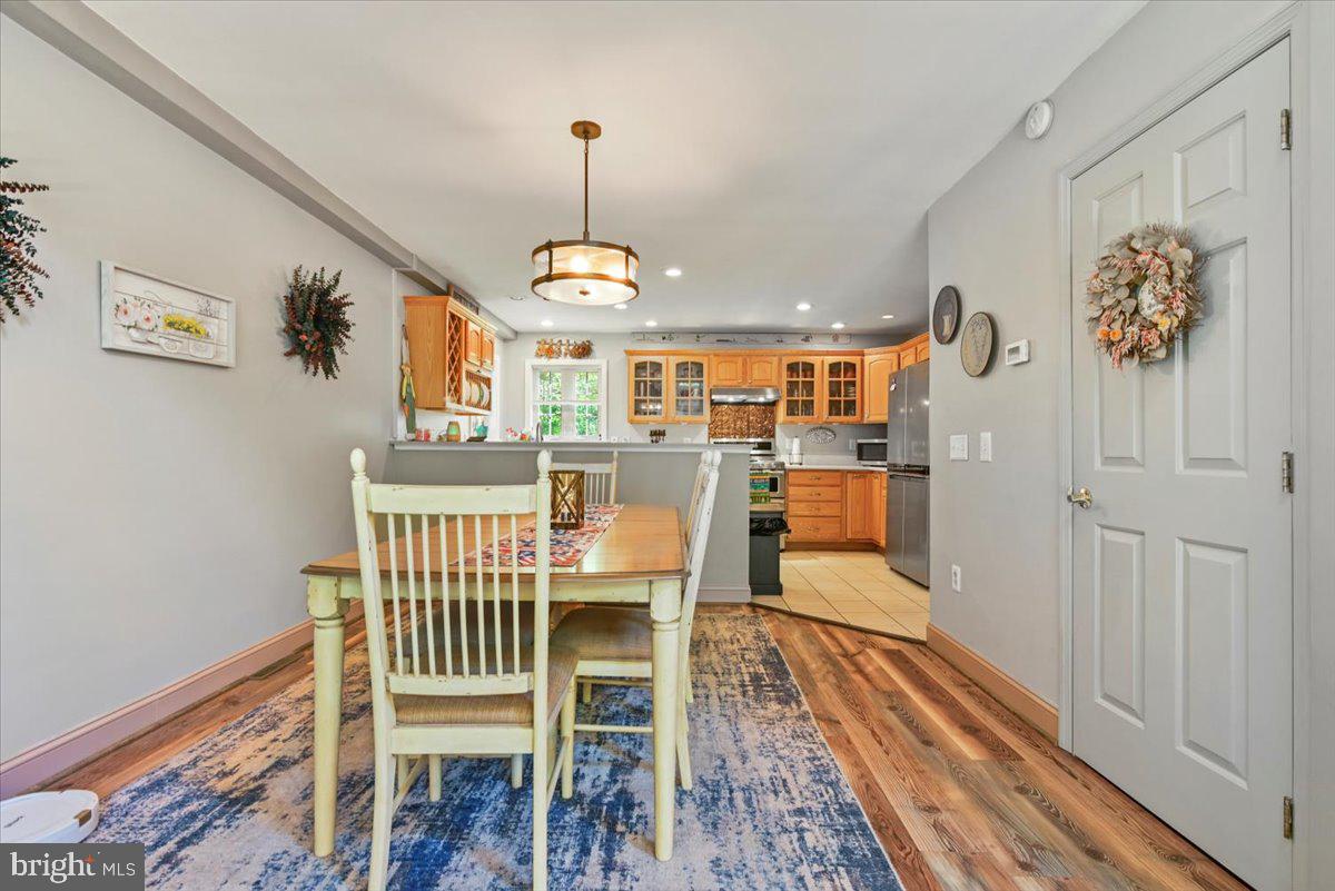 11 Pinoak Dr