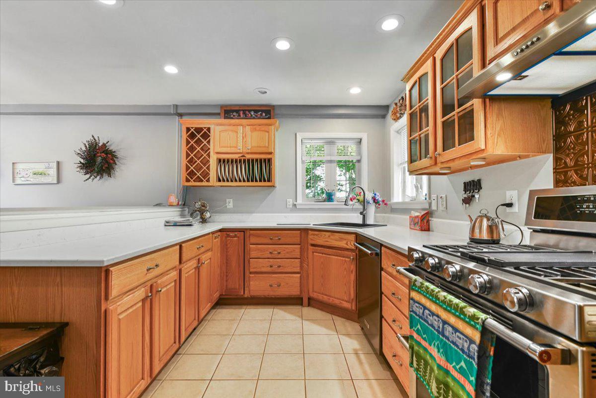 11 Pinoak Dr