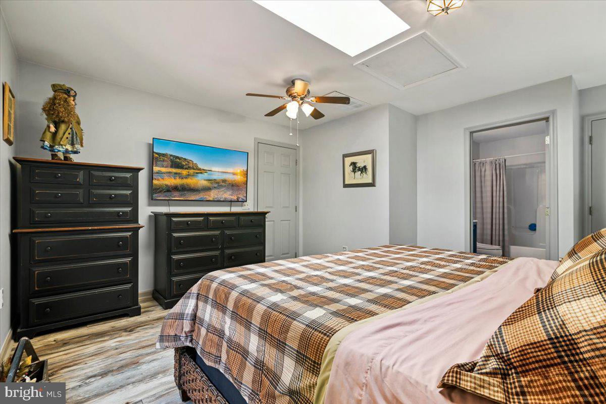 11 Pinoak Dr