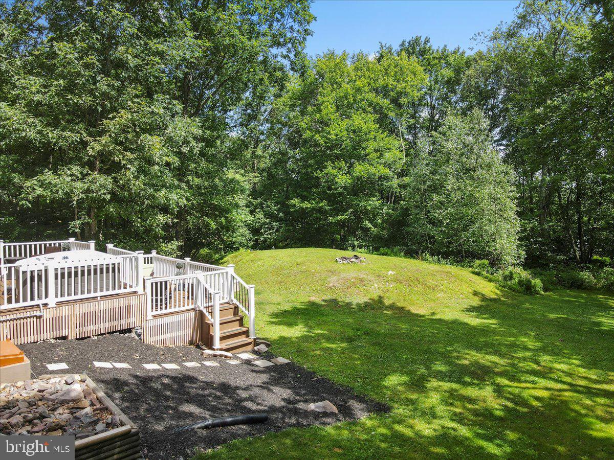 11 Pinoak Dr