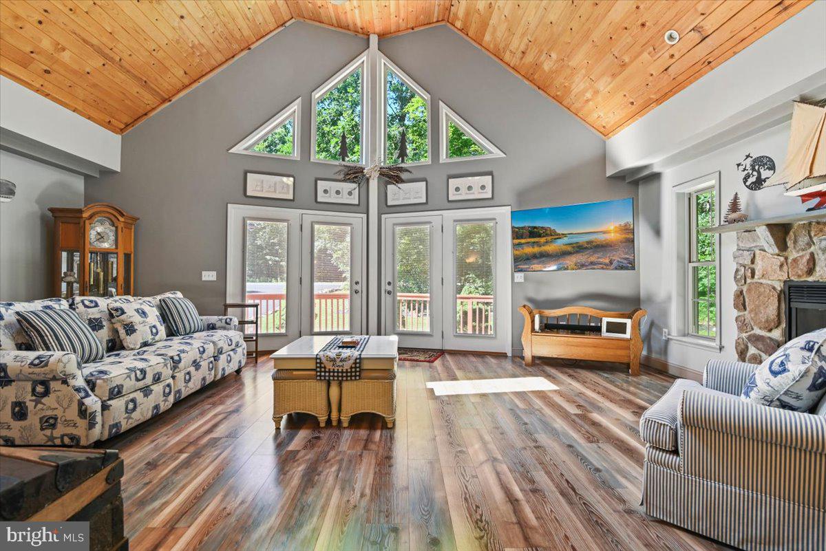 11 Pinoak Dr