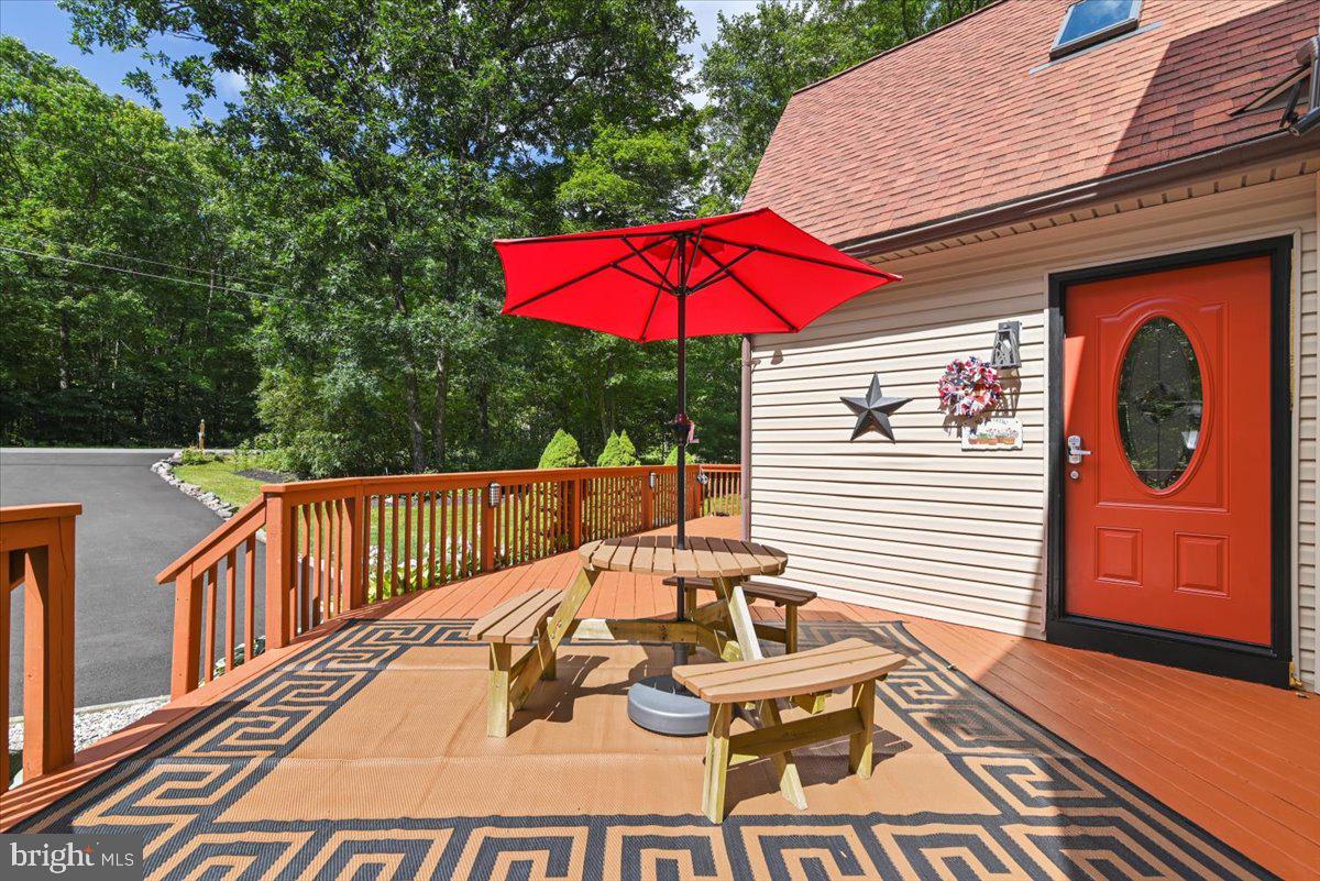 11 Pinoak Dr