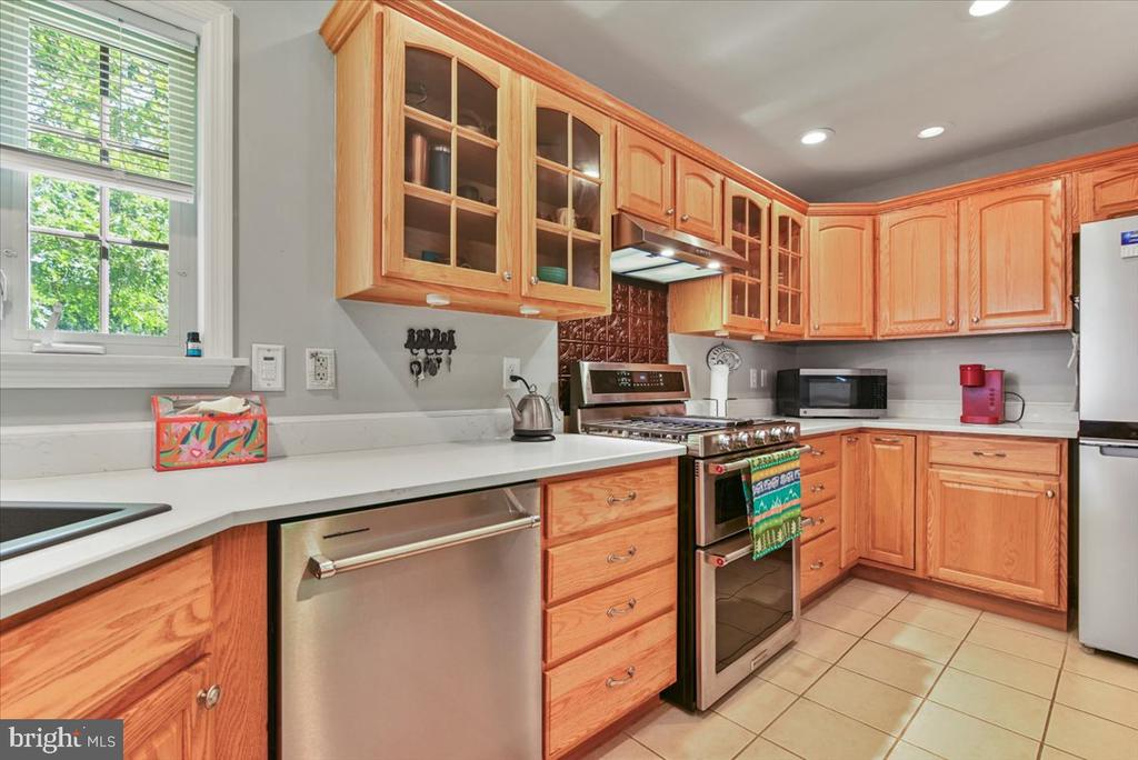 11 Pinoak Dr