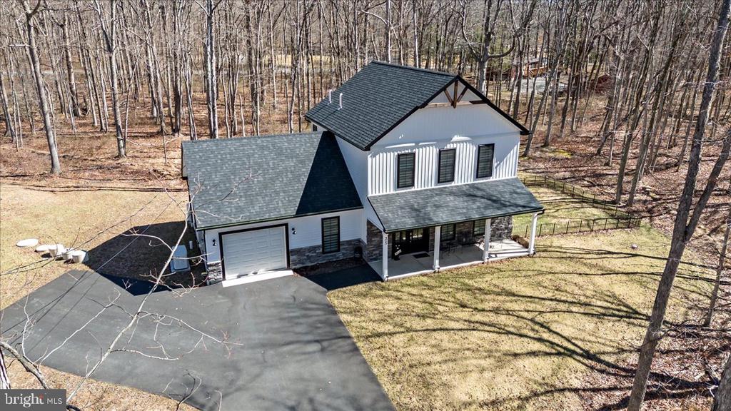 25 Oak Ln W