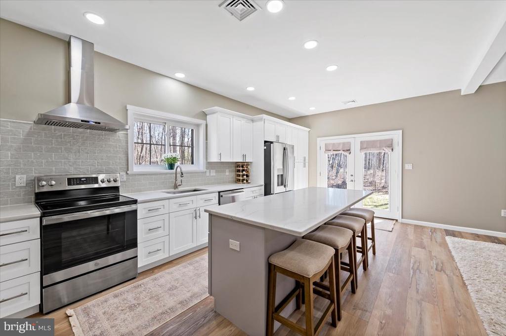 25 Oak Ln W