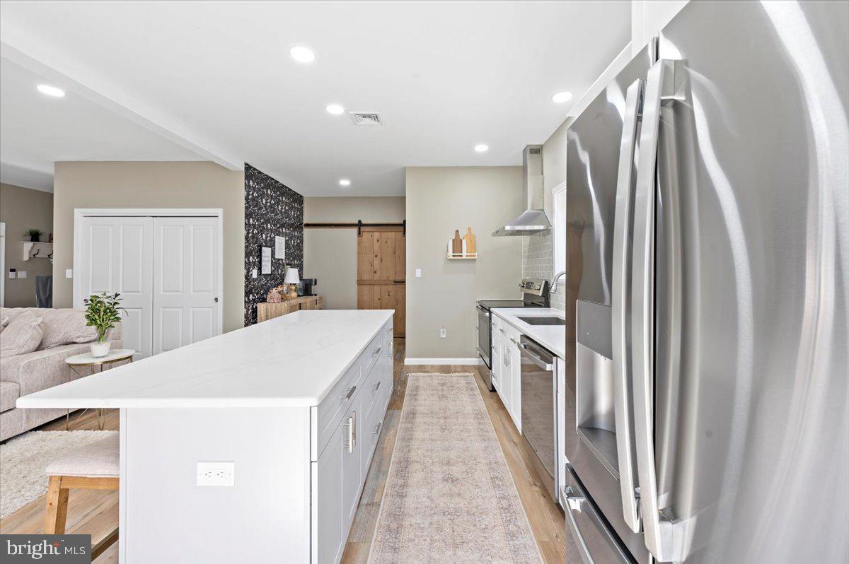 25 Oak Ln W