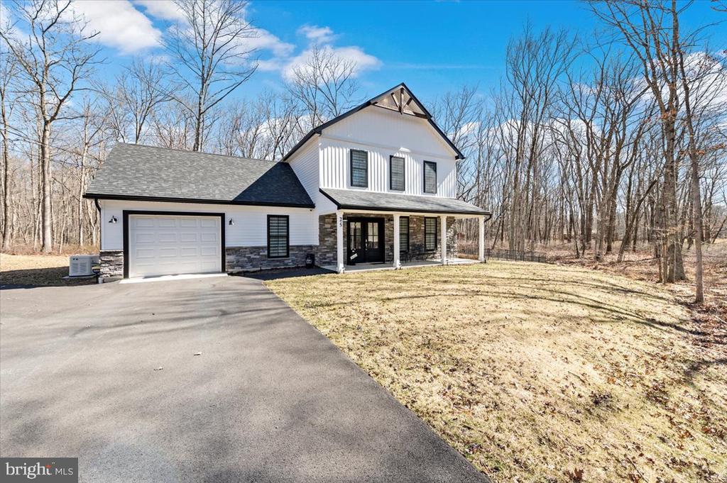 25 Oak Ln W