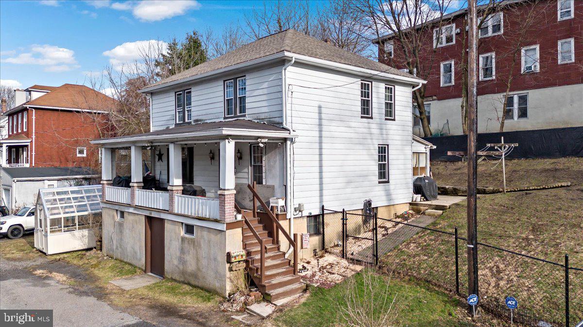 100 E Front St