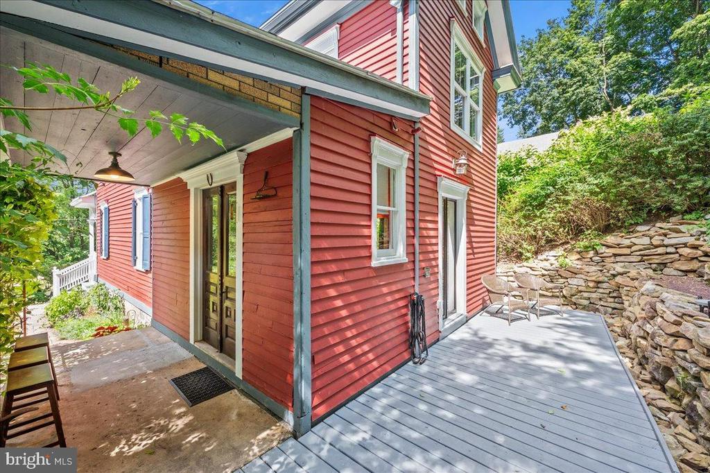 120 SILK STREET