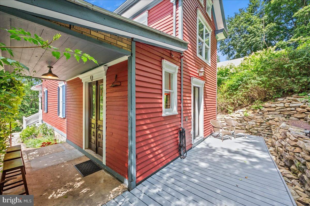120 SILK STREET