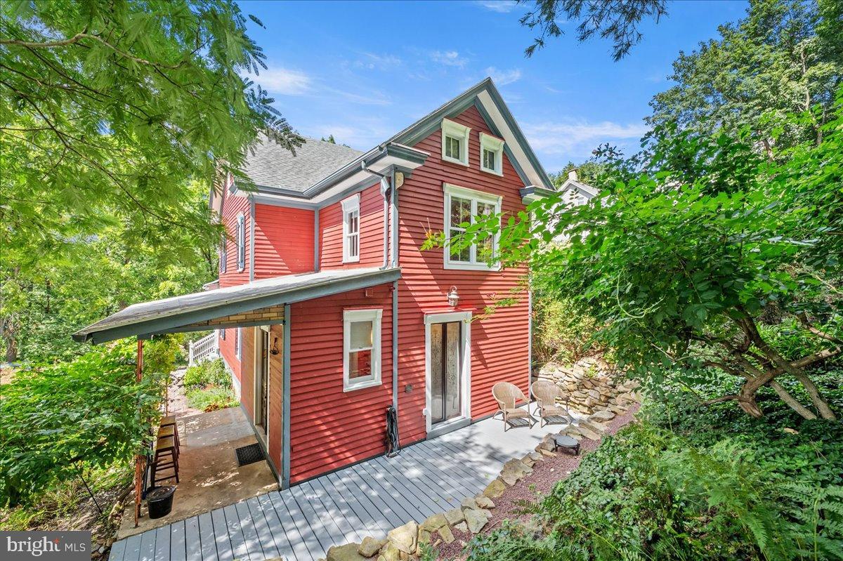 120 SILK STREET