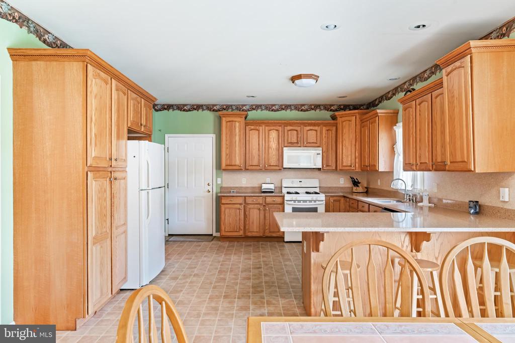410 MAXINE DRIVE