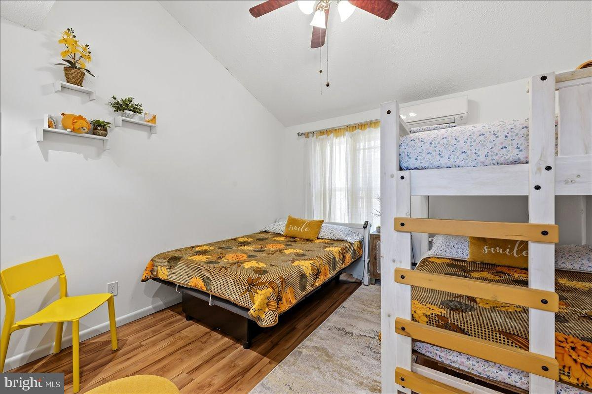 568 S OLD STAGE ROAD