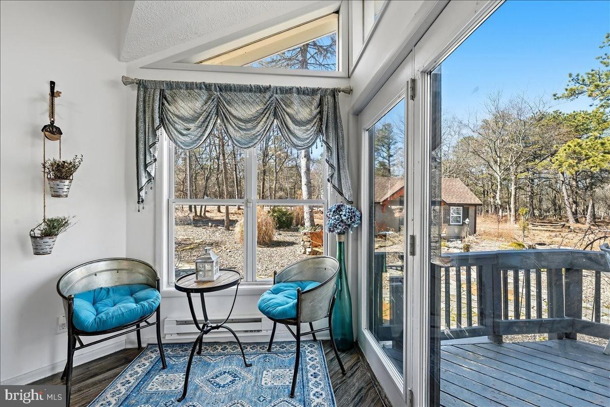 568 S OLD STAGE ROAD