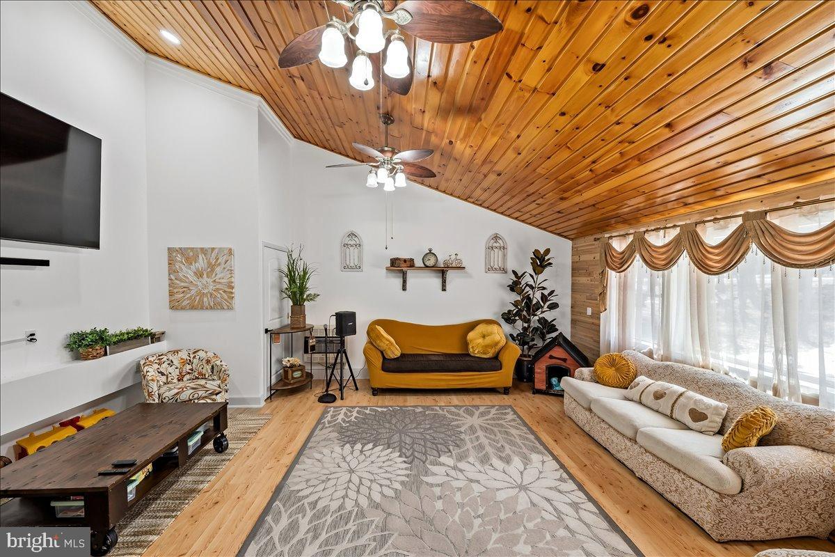 568 S OLD STAGE ROAD