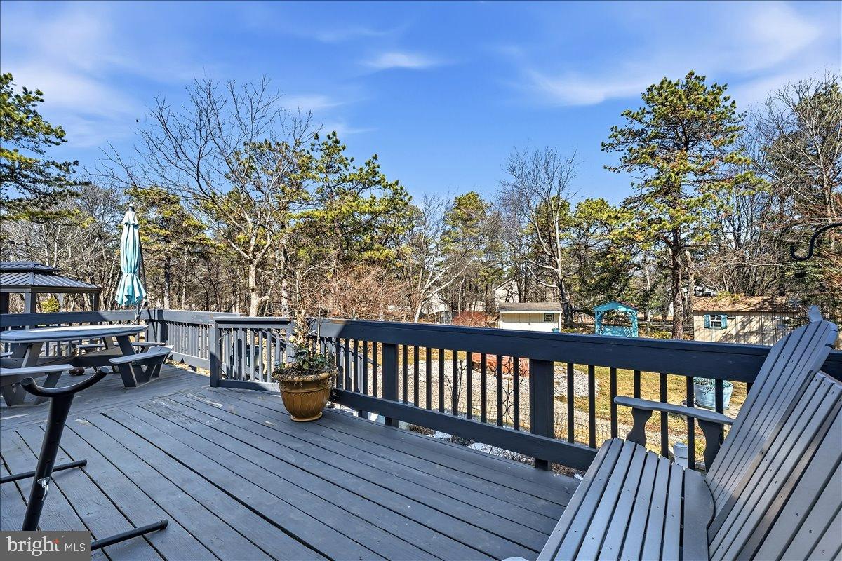 568 S OLD STAGE ROAD