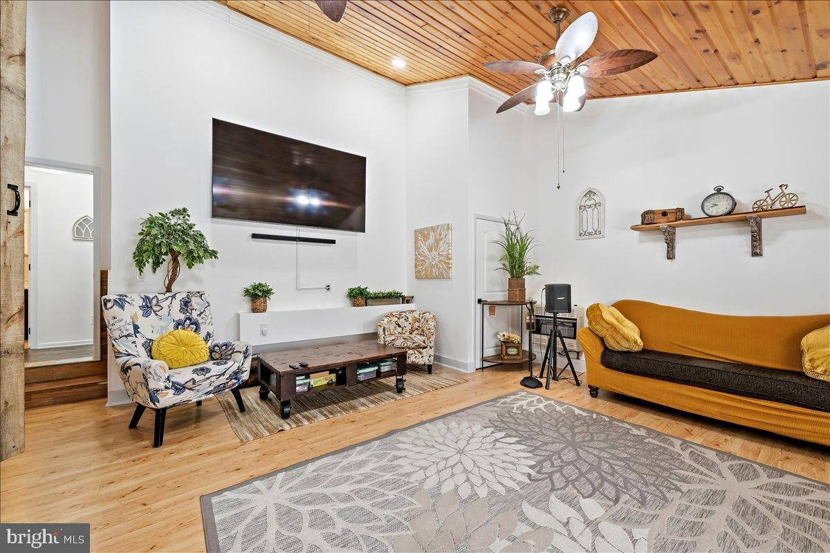 568 S OLD STAGE ROAD