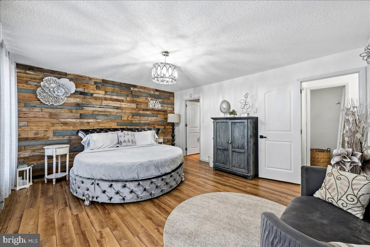 568 S OLD STAGE ROAD