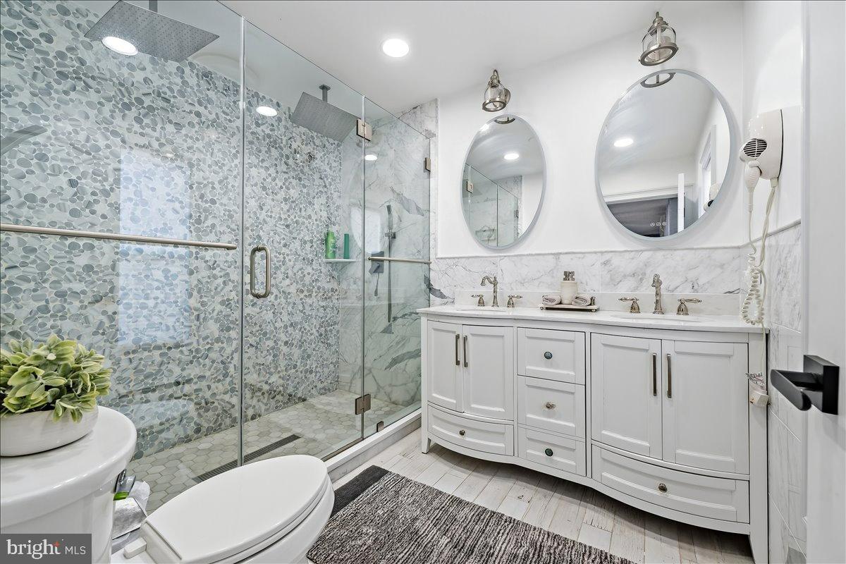 568 S OLD STAGE ROAD