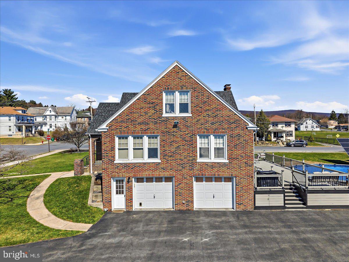 635 COAL STREET