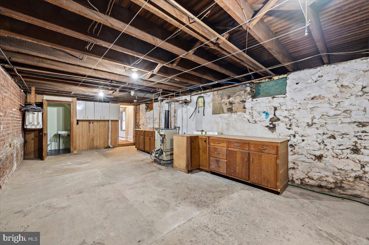 229 N 2ND STREET