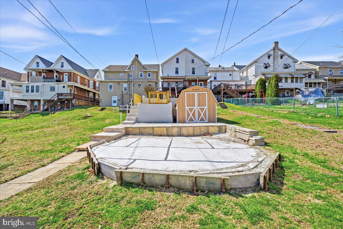 229 N 2ND STREET