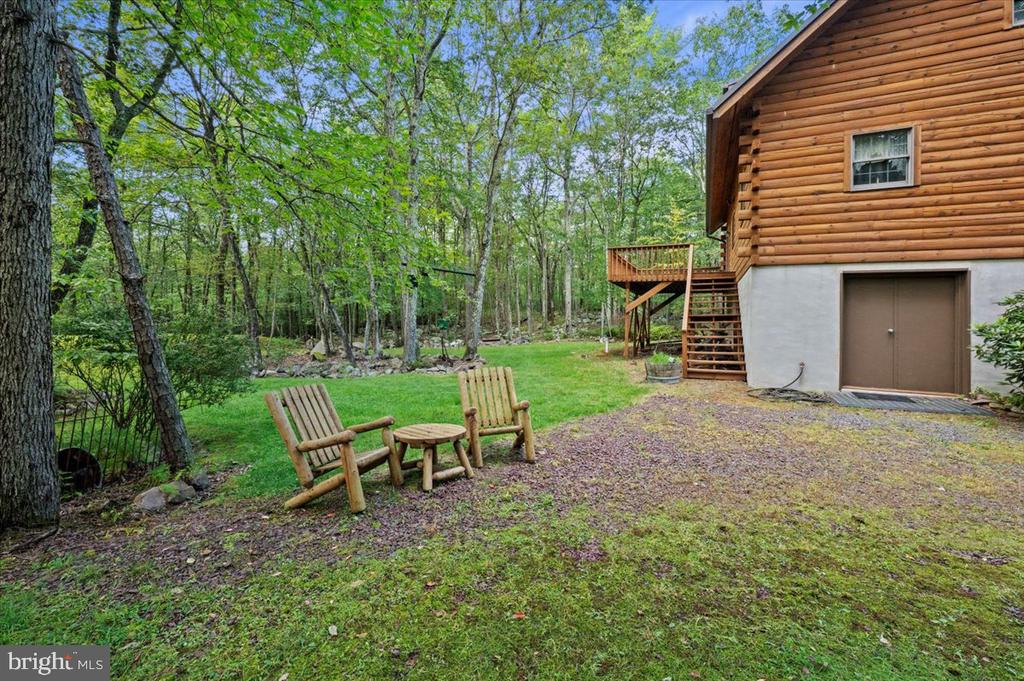 15 LOCUST DRIVE